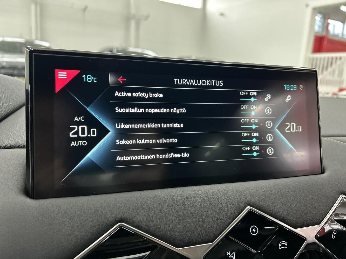 DS 3 Crossback vaihtoauto