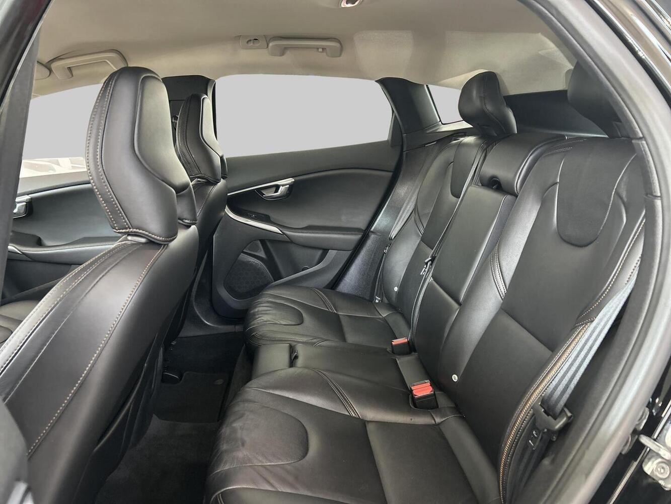 Volvo V40 Cross Country vaihtoauto
