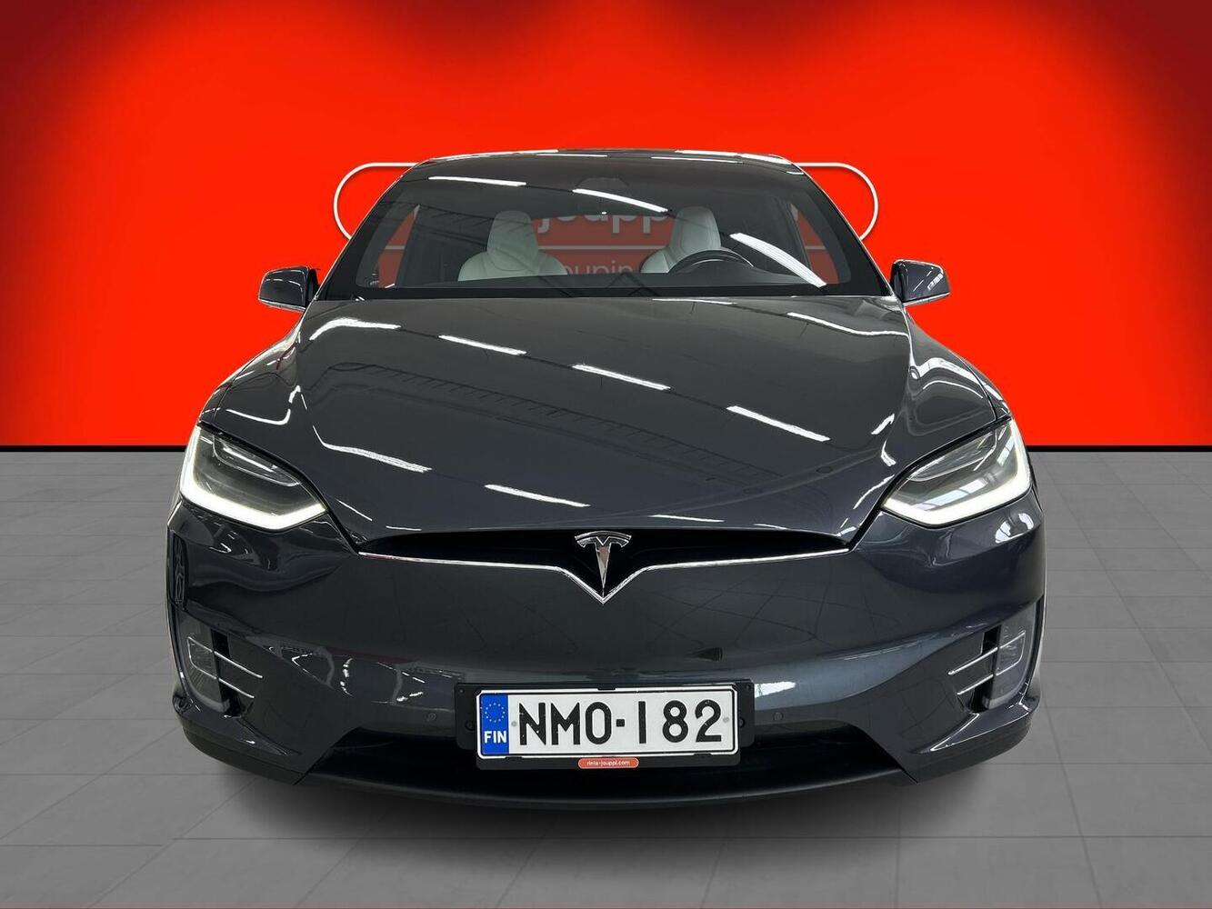 Tesla Model X vaihtoauto