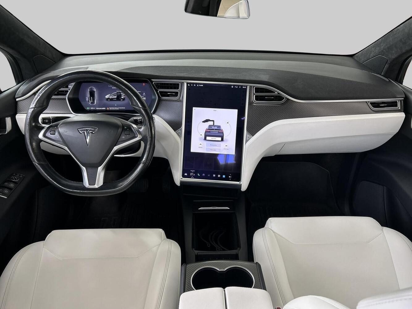 Tesla Model X vaihtoauto