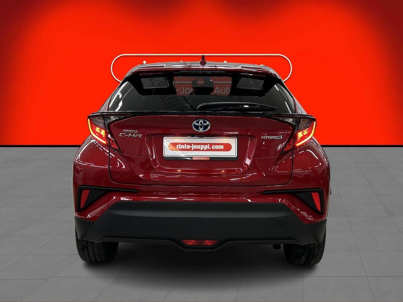 Toyota C-HR vaihtoauto