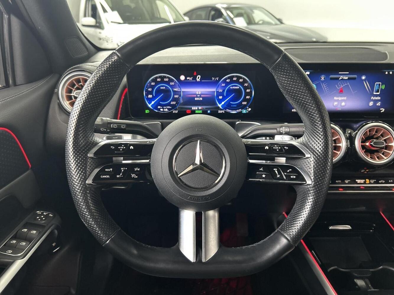 Mercedes-Benz EQB vaihtoauto
