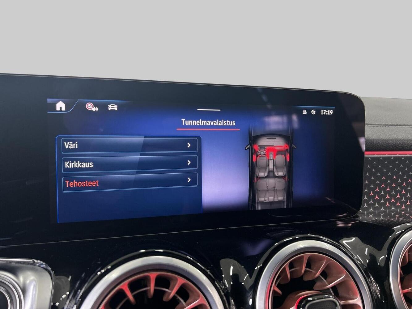 Mercedes-Benz EQB vaihtoauto