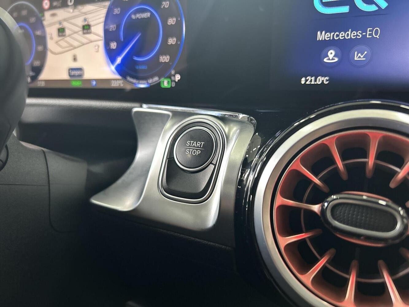 Mercedes-Benz EQB vaihtoauto