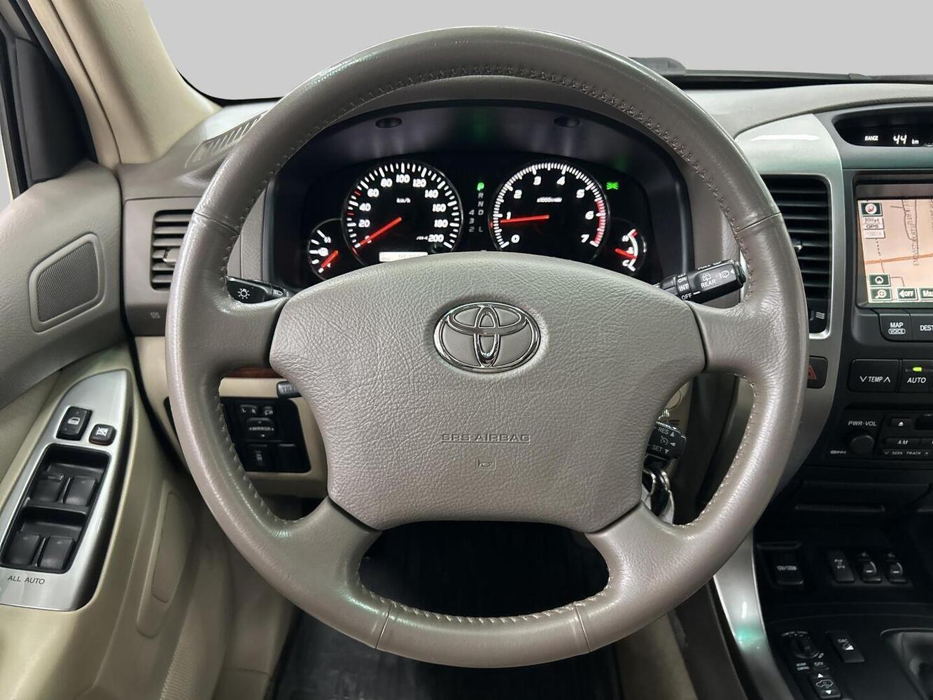 Toyota Land Cruiser vaihtoauto