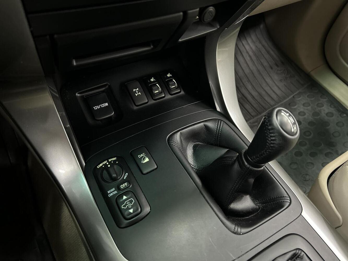 Toyota Land Cruiser vaihtoauto