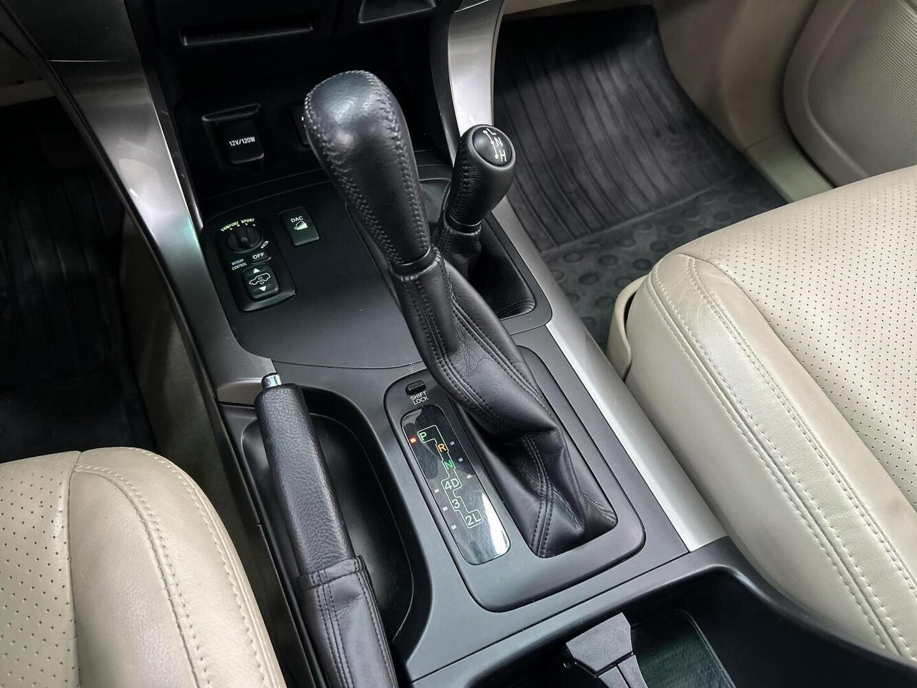 Toyota Land Cruiser vaihtoauto