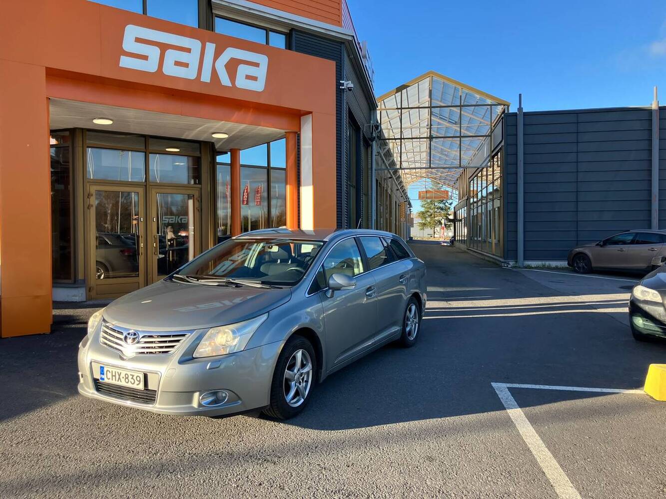 Toyota Avensis vaihtoauto