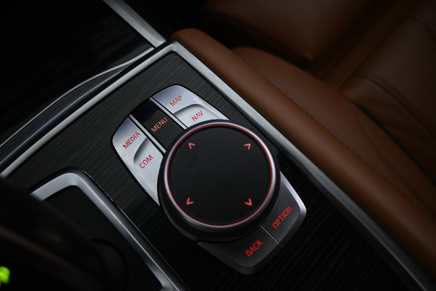 BMW 745 vaihtoauto