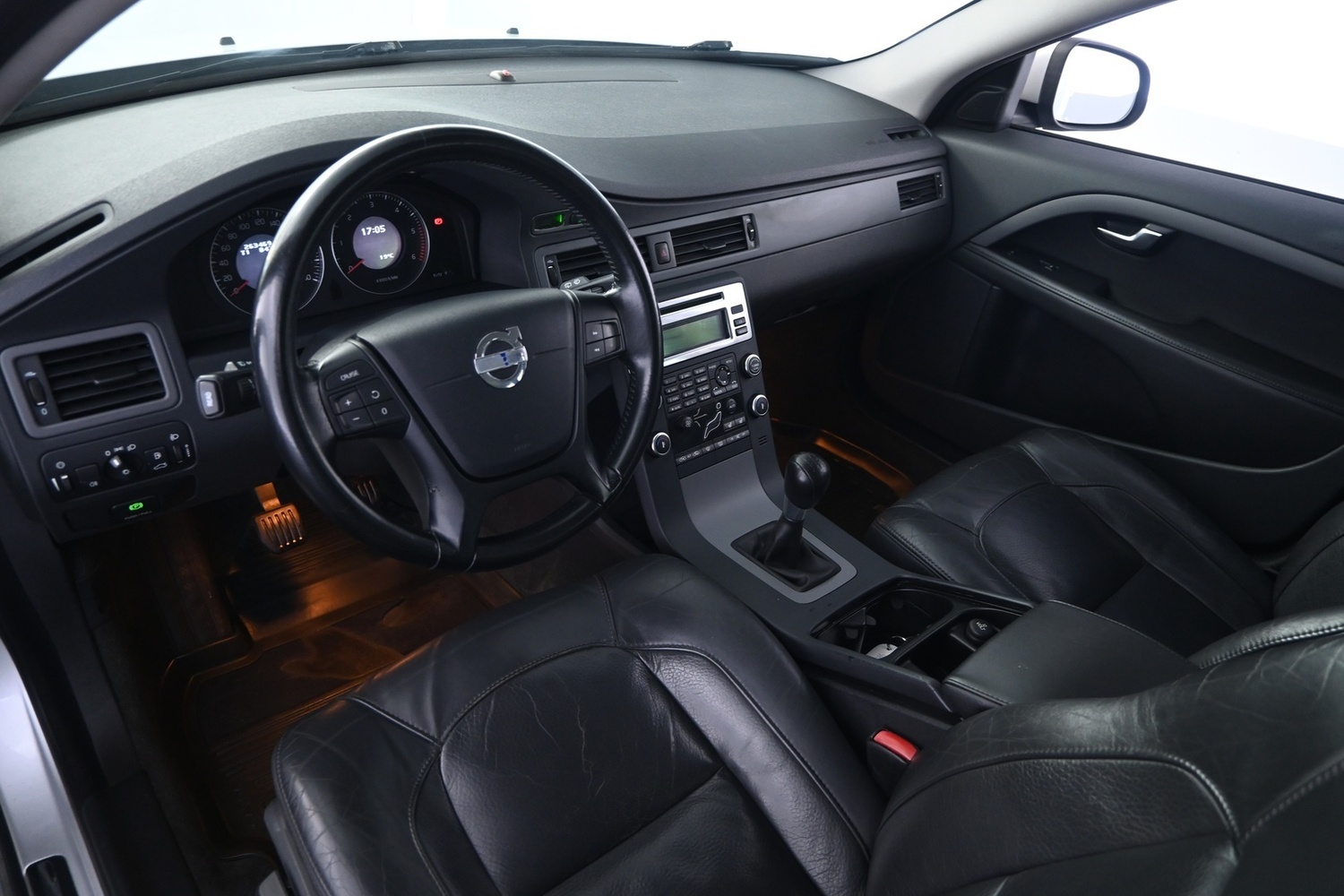 Volvo V70 vaihtoauto