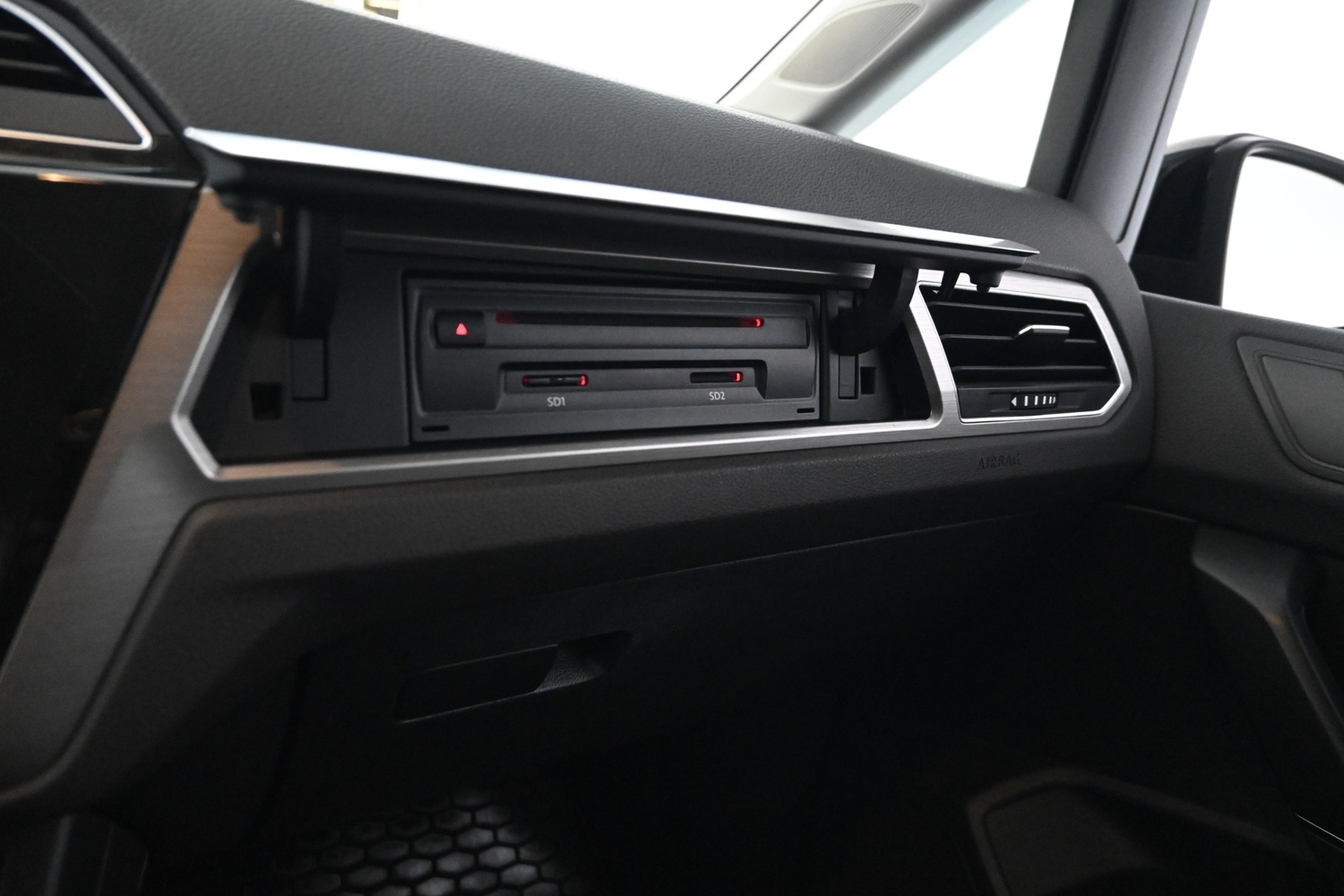 Volkswagen Touran vaihtoauto