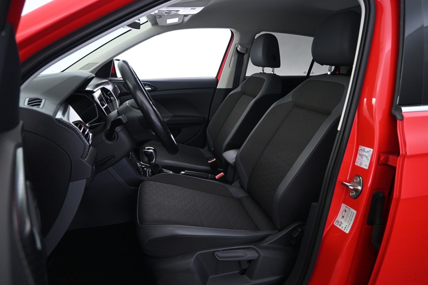 Volkswagen T-Cross vaihtoauto