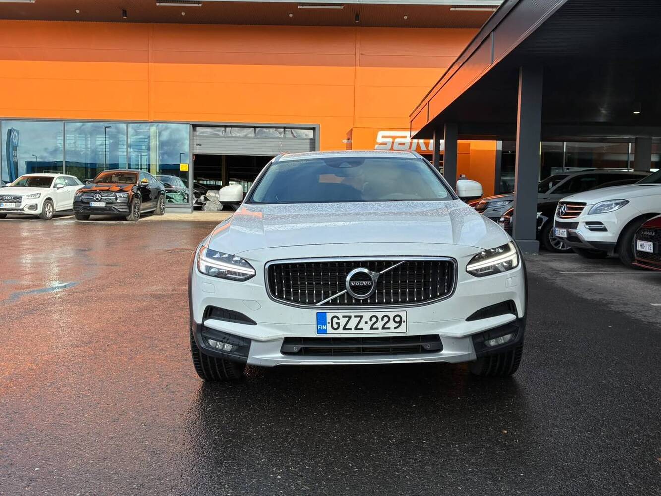 Volvo V90 Cross Country vaihtoauto