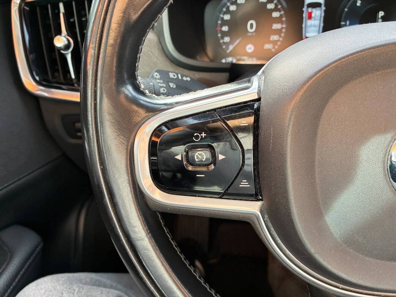 Volvo V90 Cross Country vaihtoauto