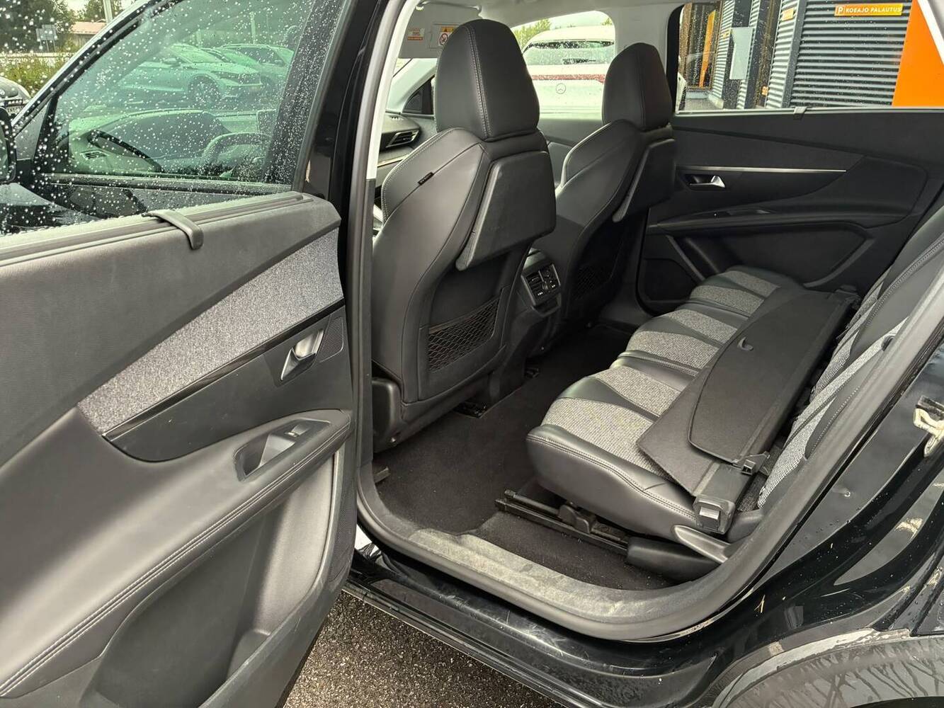 Peugeot 5008 vaihtoauto
