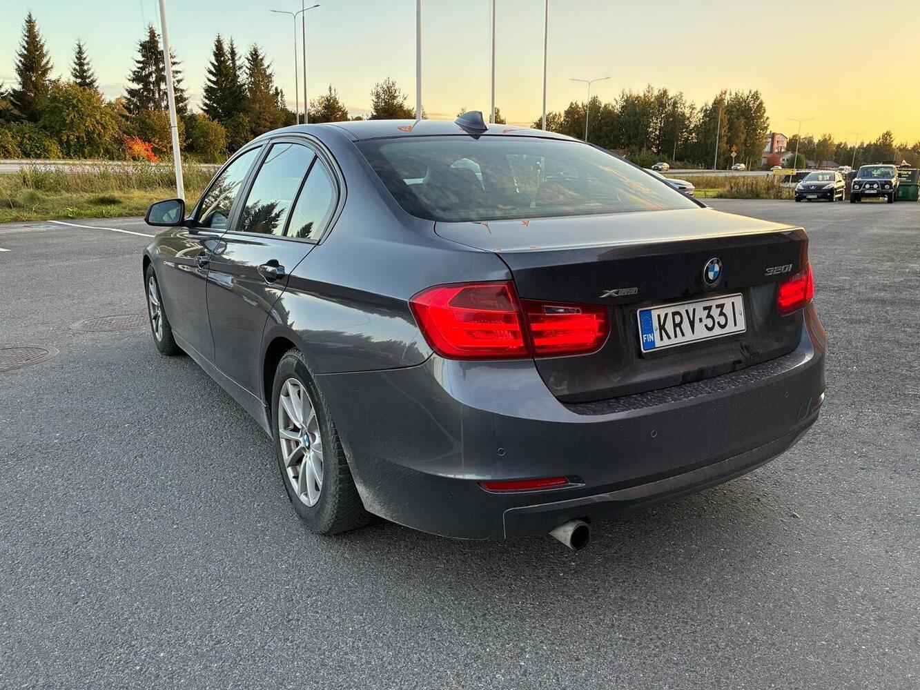 BMW 320 vaihtoauto