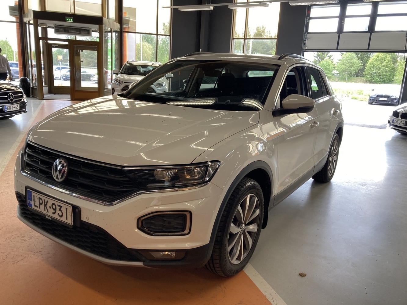 Volkswagen T-Roc vaihtoauto