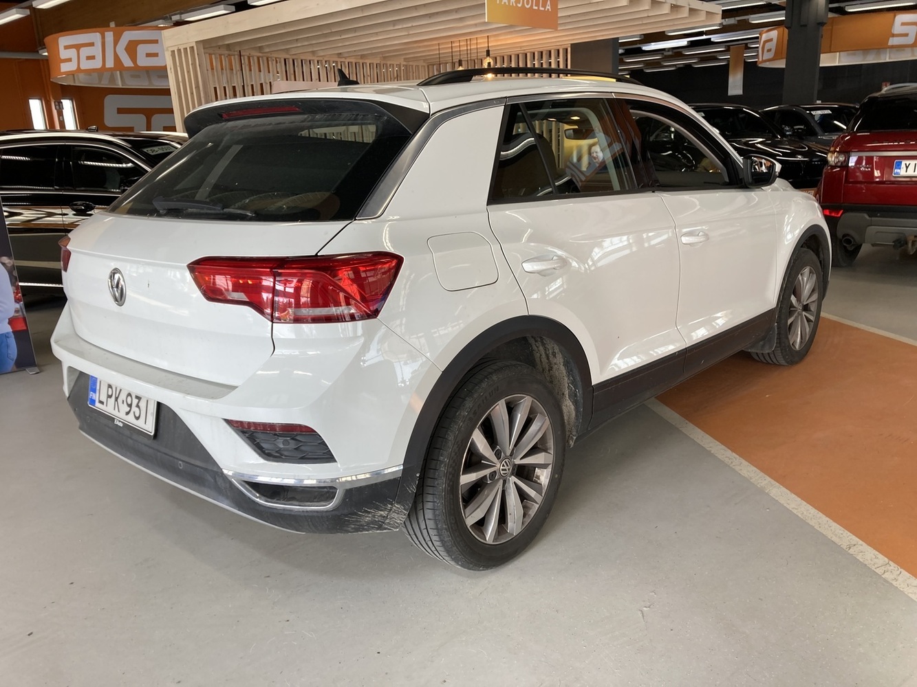 Volkswagen T-Roc vaihtoauto
