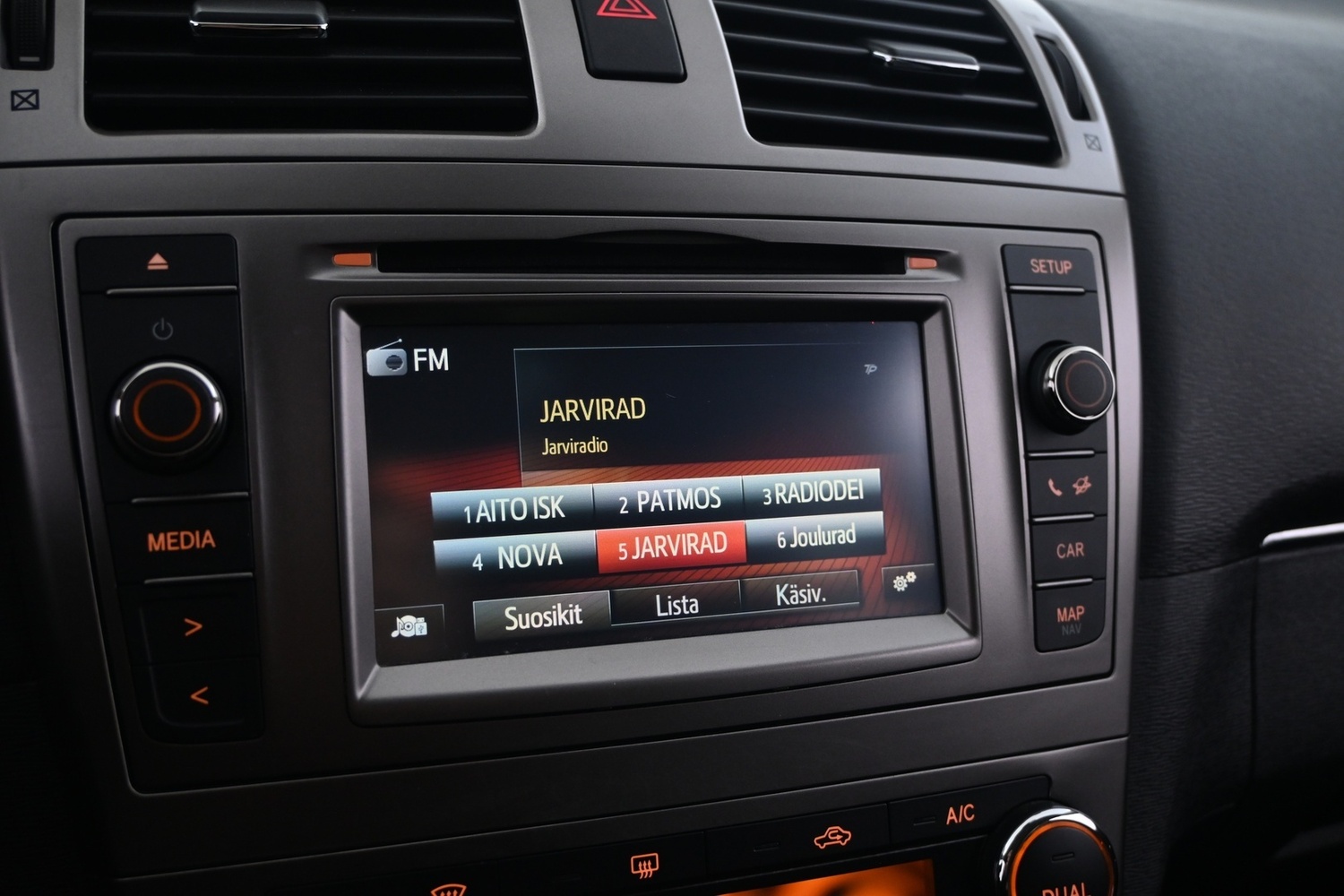 Toyota Avensis vaihtoauto
