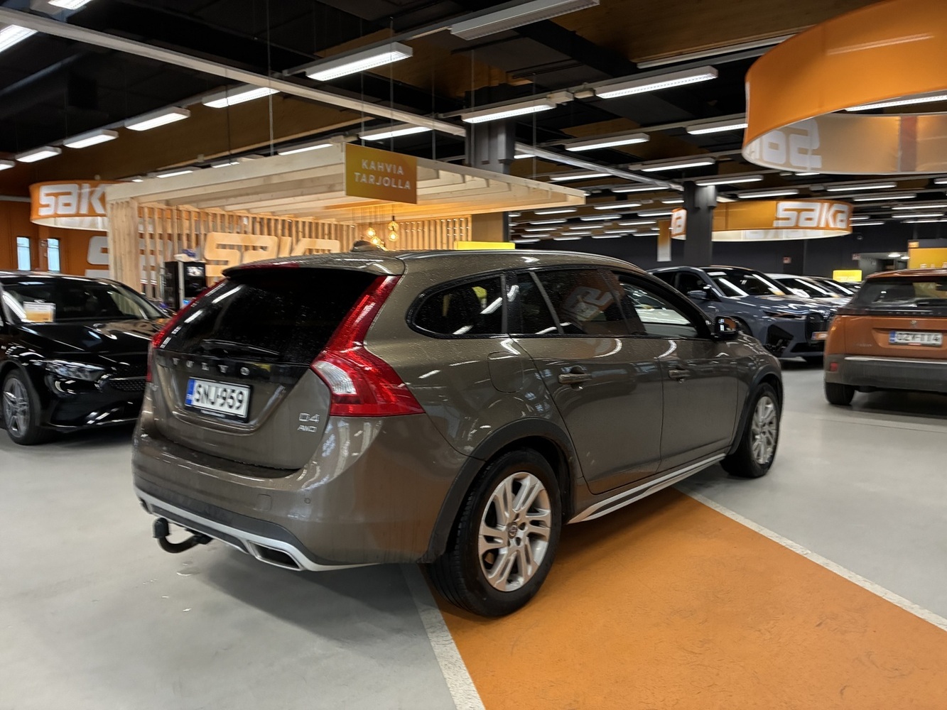 Volvo V60 Cross Country vaihtoauto