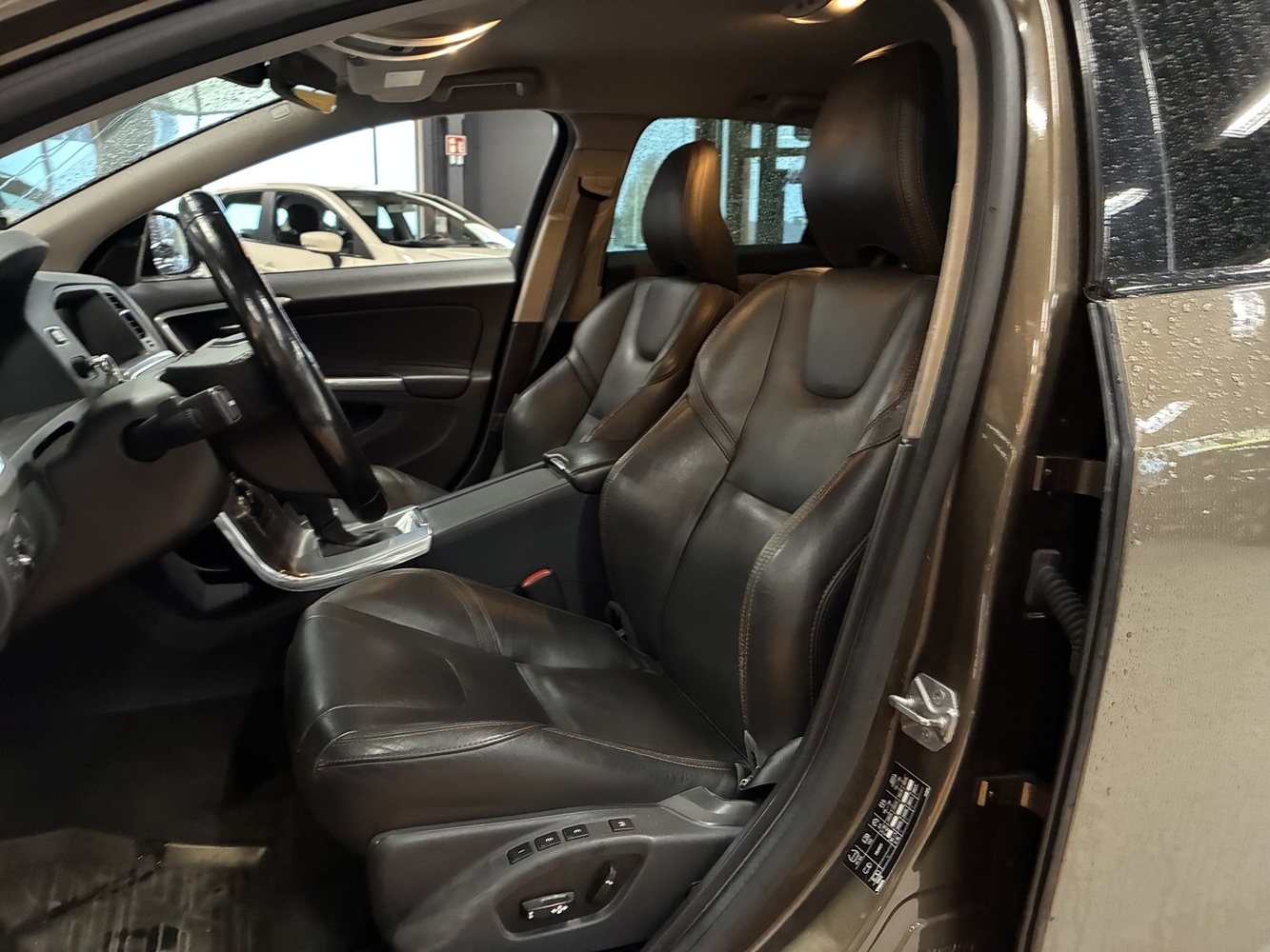 Volvo V60 Cross Country vaihtoauto