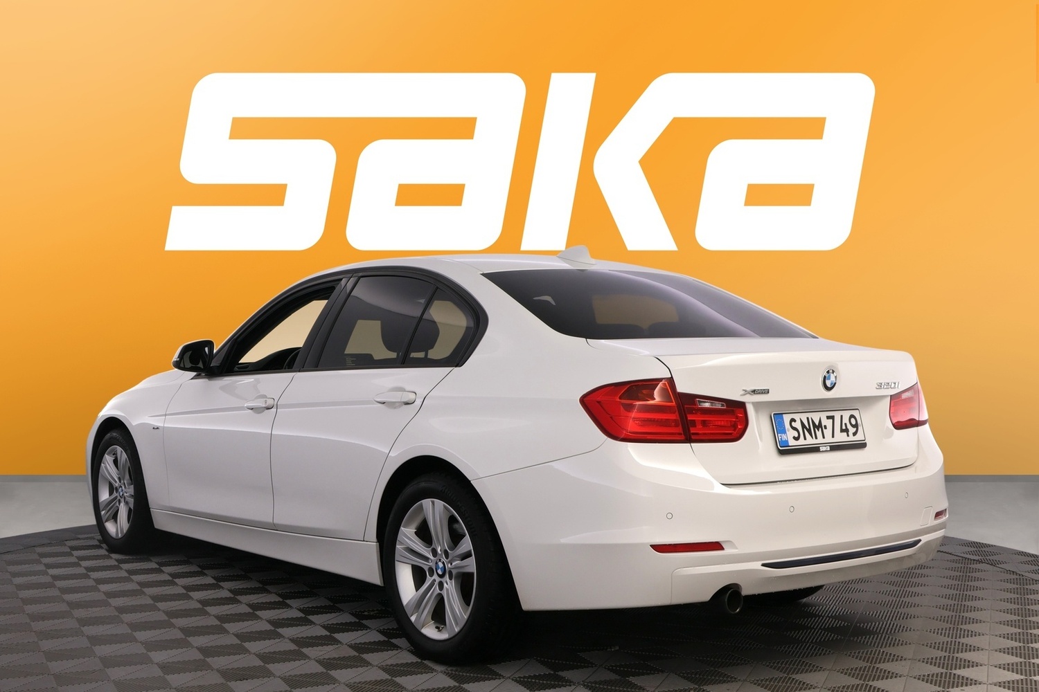BMW 320 vaihtoauto