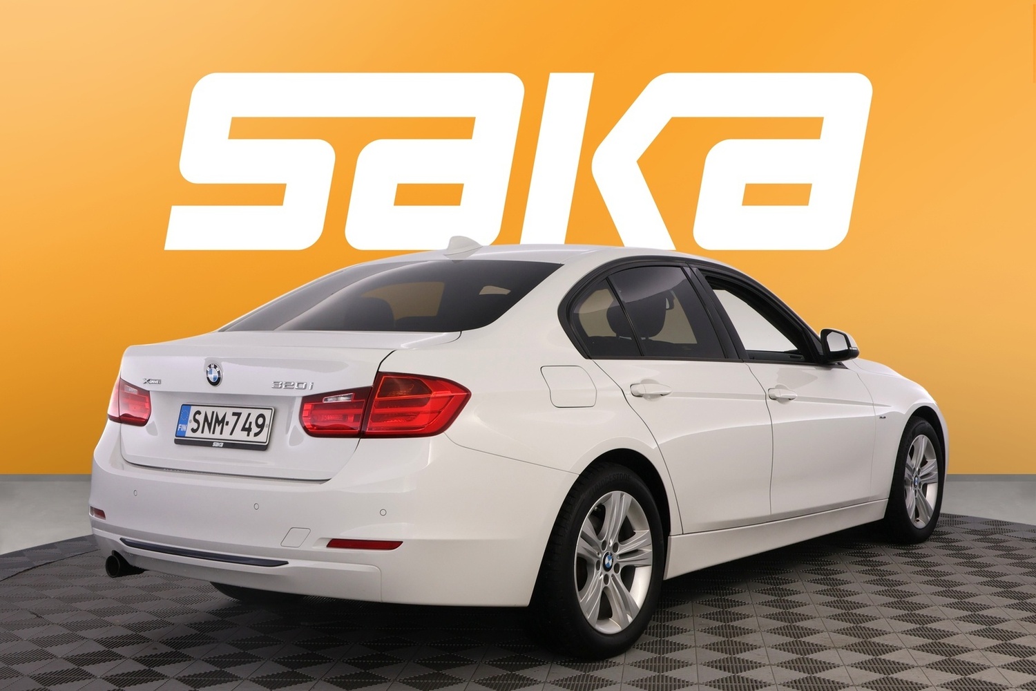 BMW 320 vaihtoauto