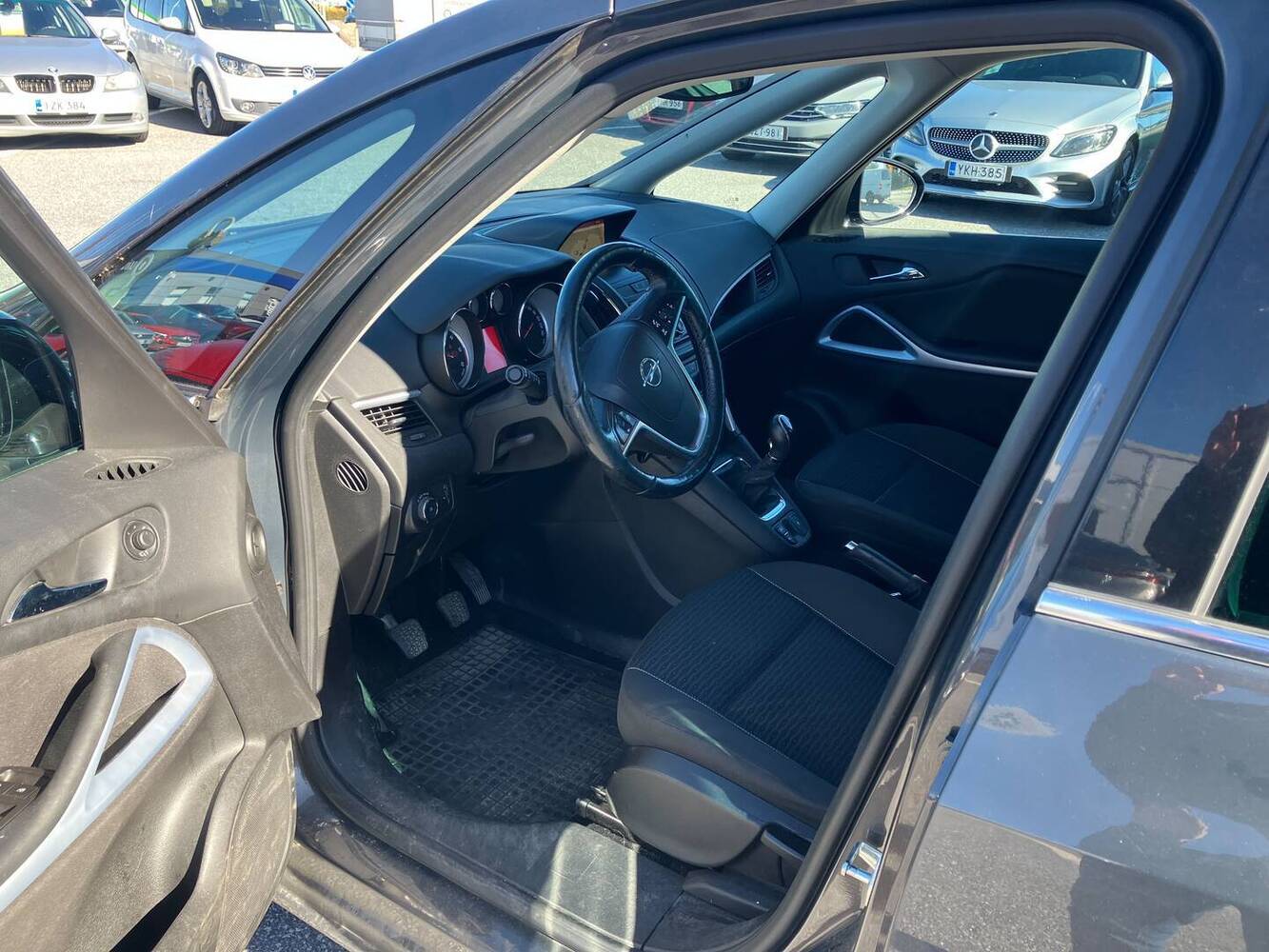 Opel Zafira Tourer vaihtoauto