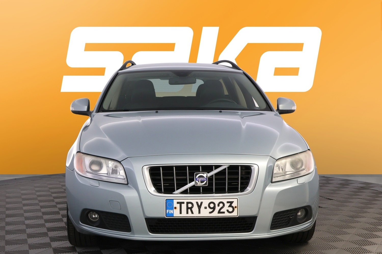 Volvo V70 vaihtoauto