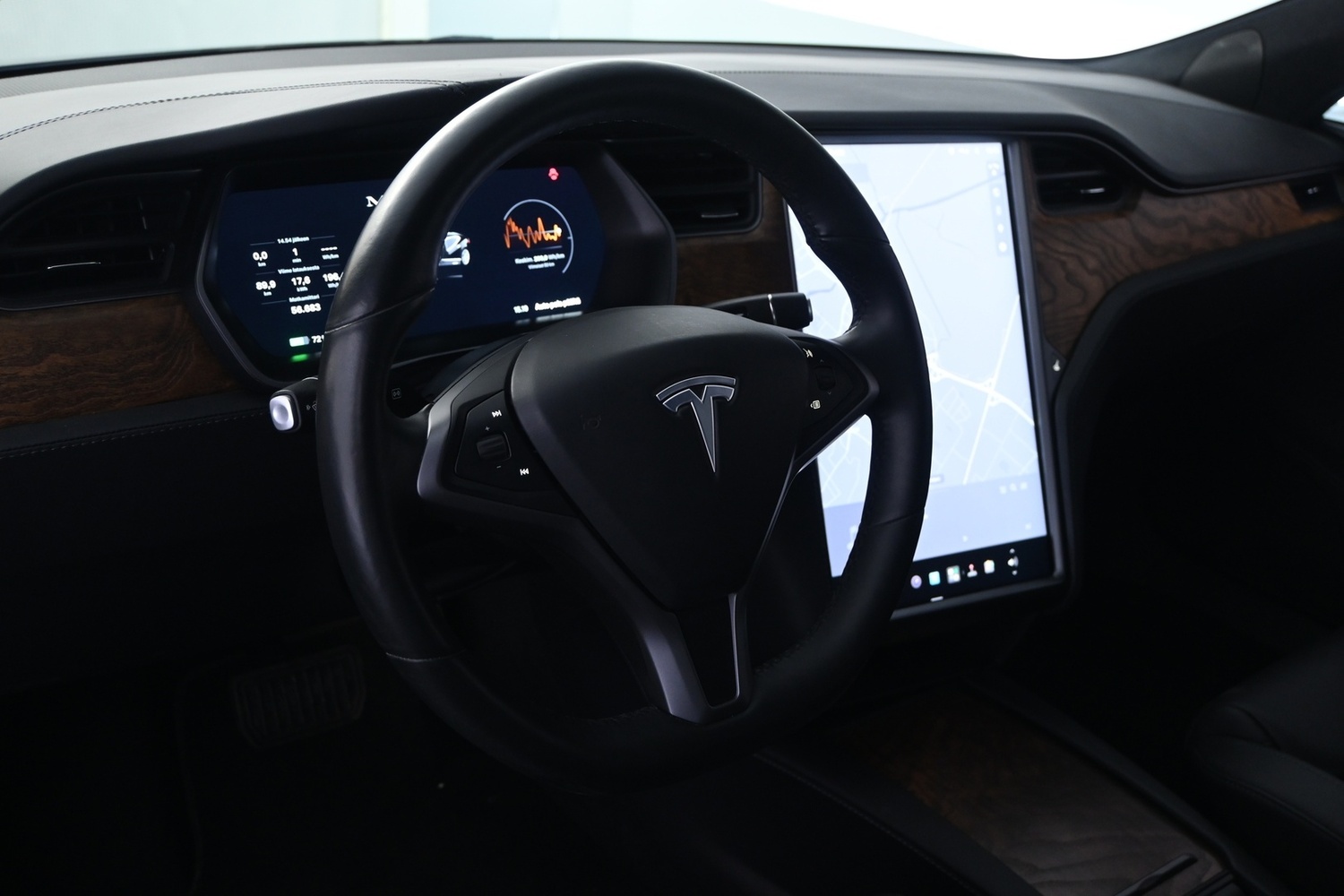Tesla Model S vaihtoauto