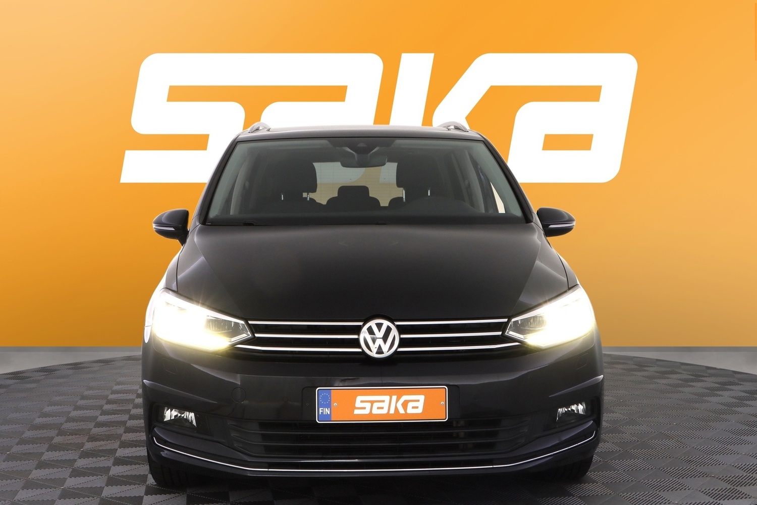 Volkswagen Touran vaihtoauto