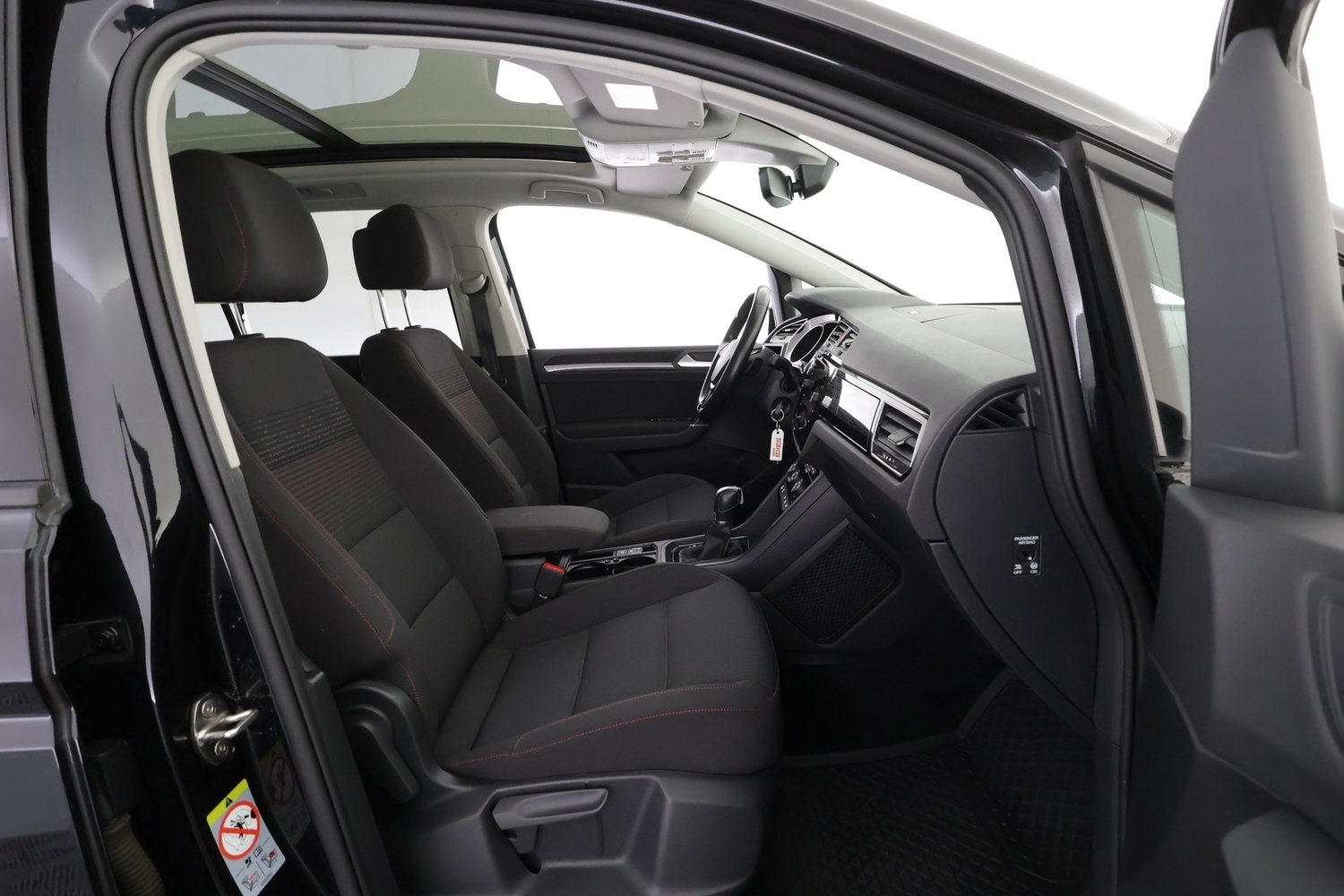 Volkswagen Touran vaihtoauto