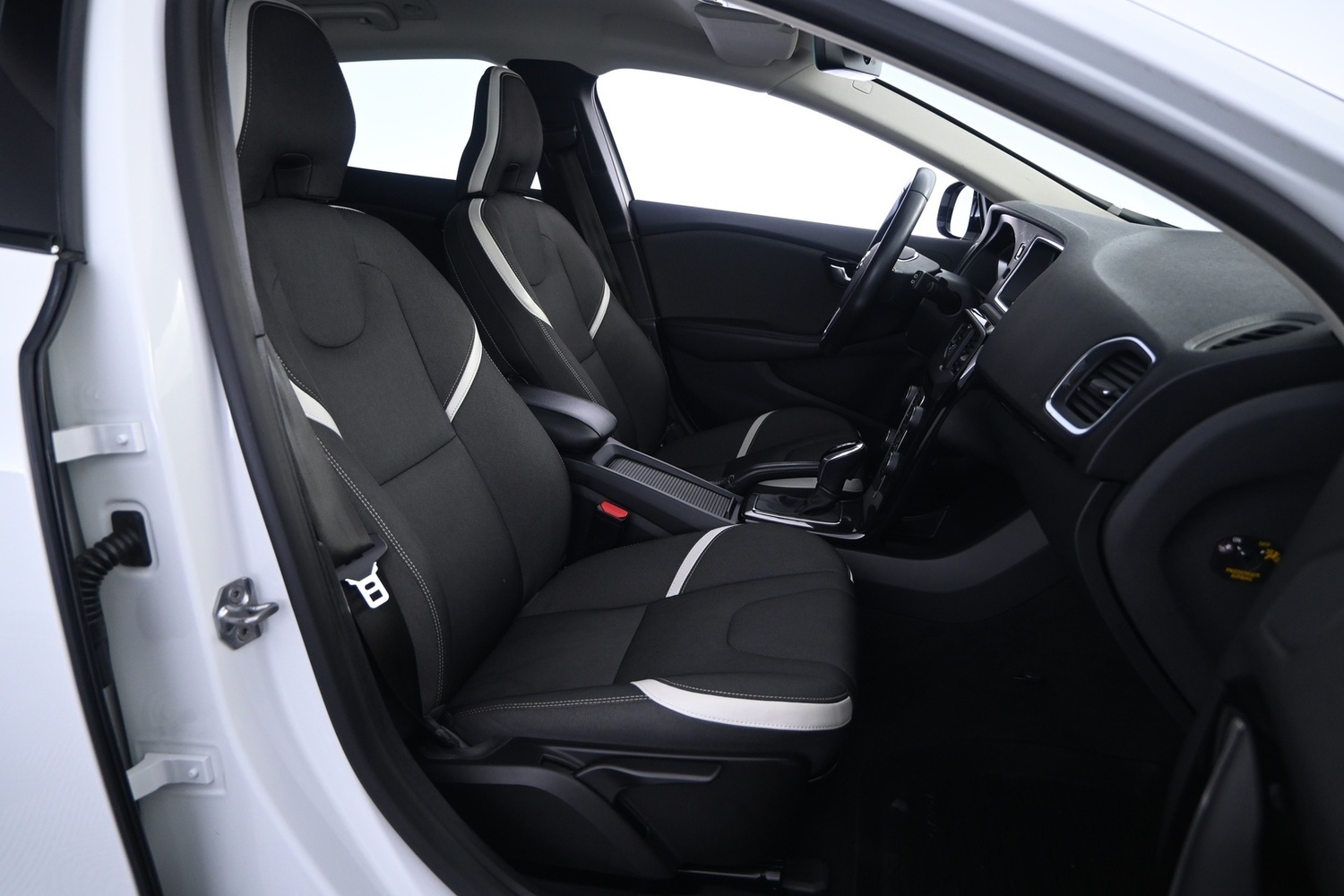 Volvo V40 Cross Country vaihtoauto