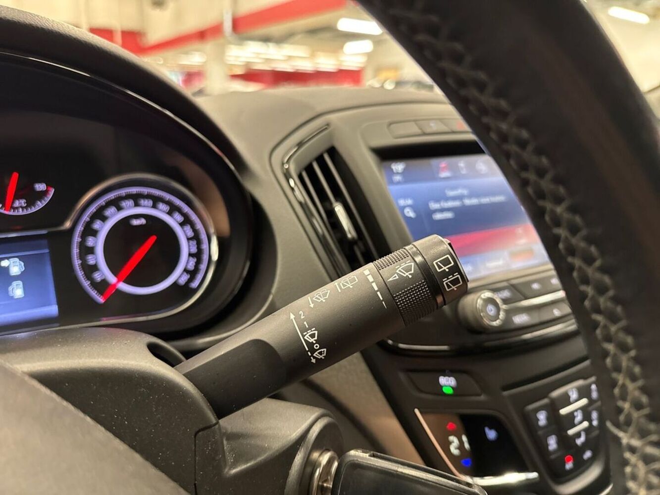 Opel Insignia vaihtoauto