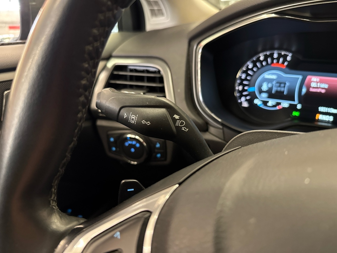 Ford Mondeo vaihtoauto
