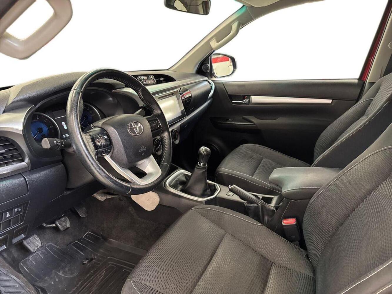 Toyota Hilux vaihtoauto