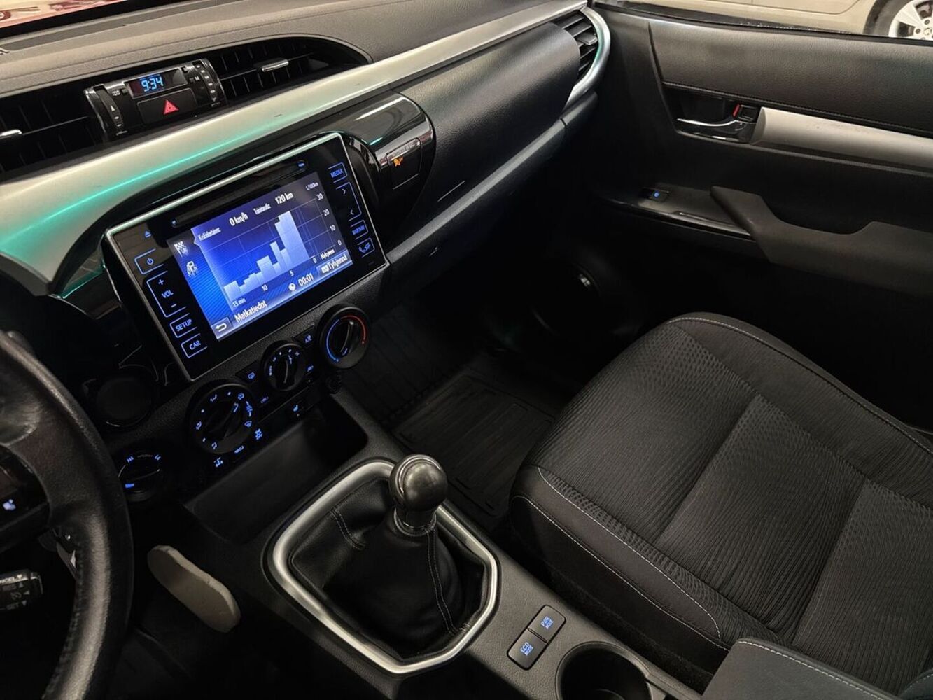 Toyota Hilux vaihtoauto