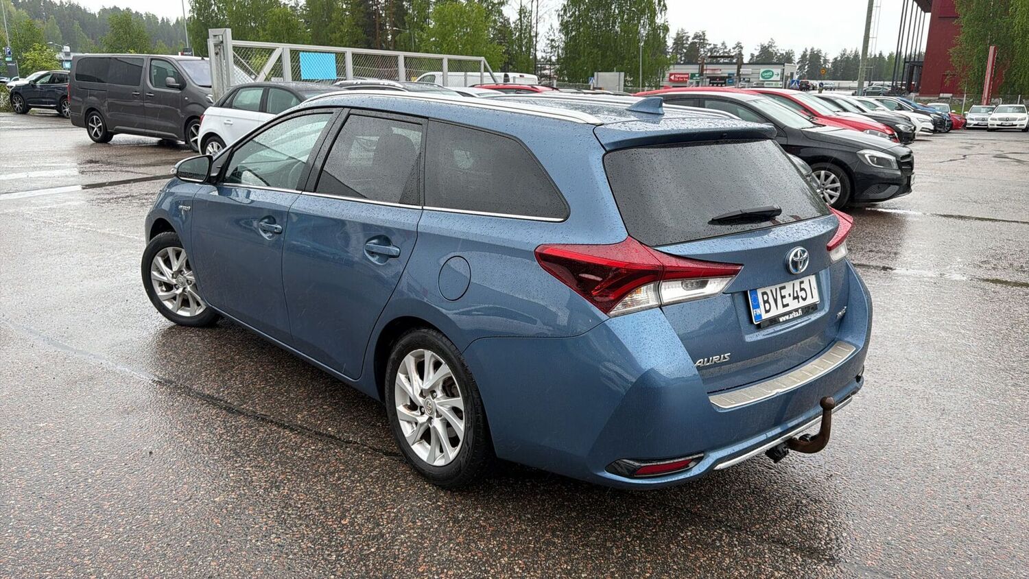 Toyota Auris vaihtoauto