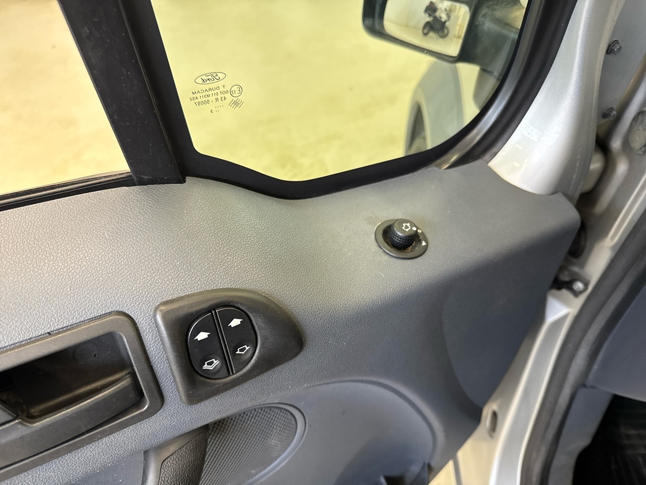 Ford Transit Connect vaihtoauto