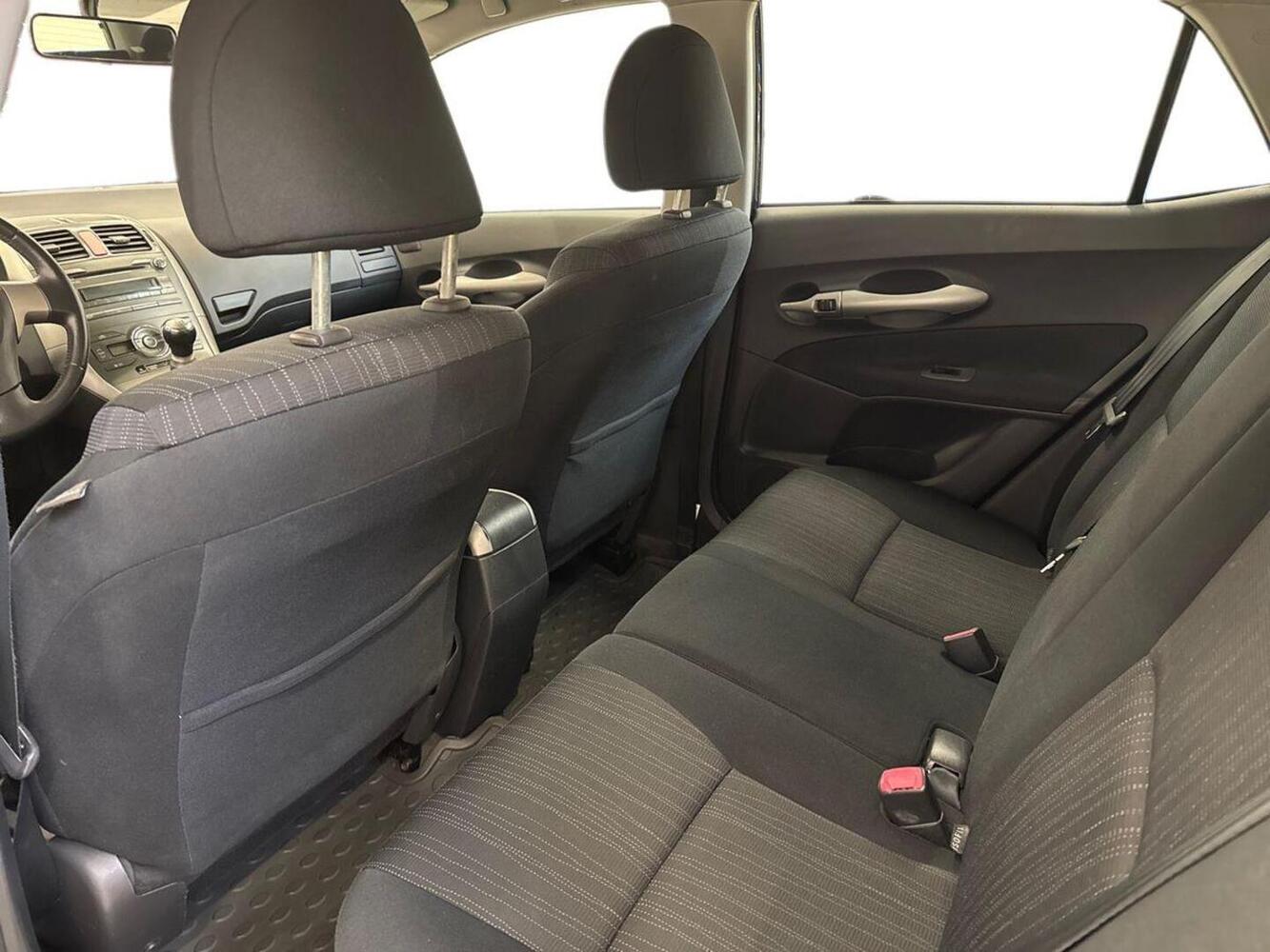 Toyota Auris vaihtoauto