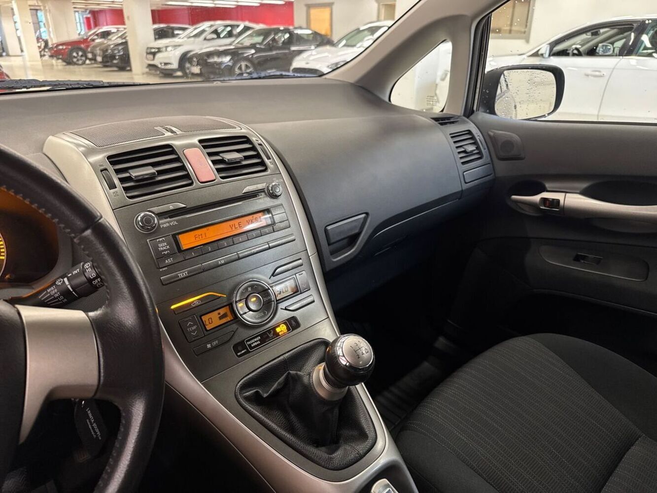 Toyota Auris vaihtoauto