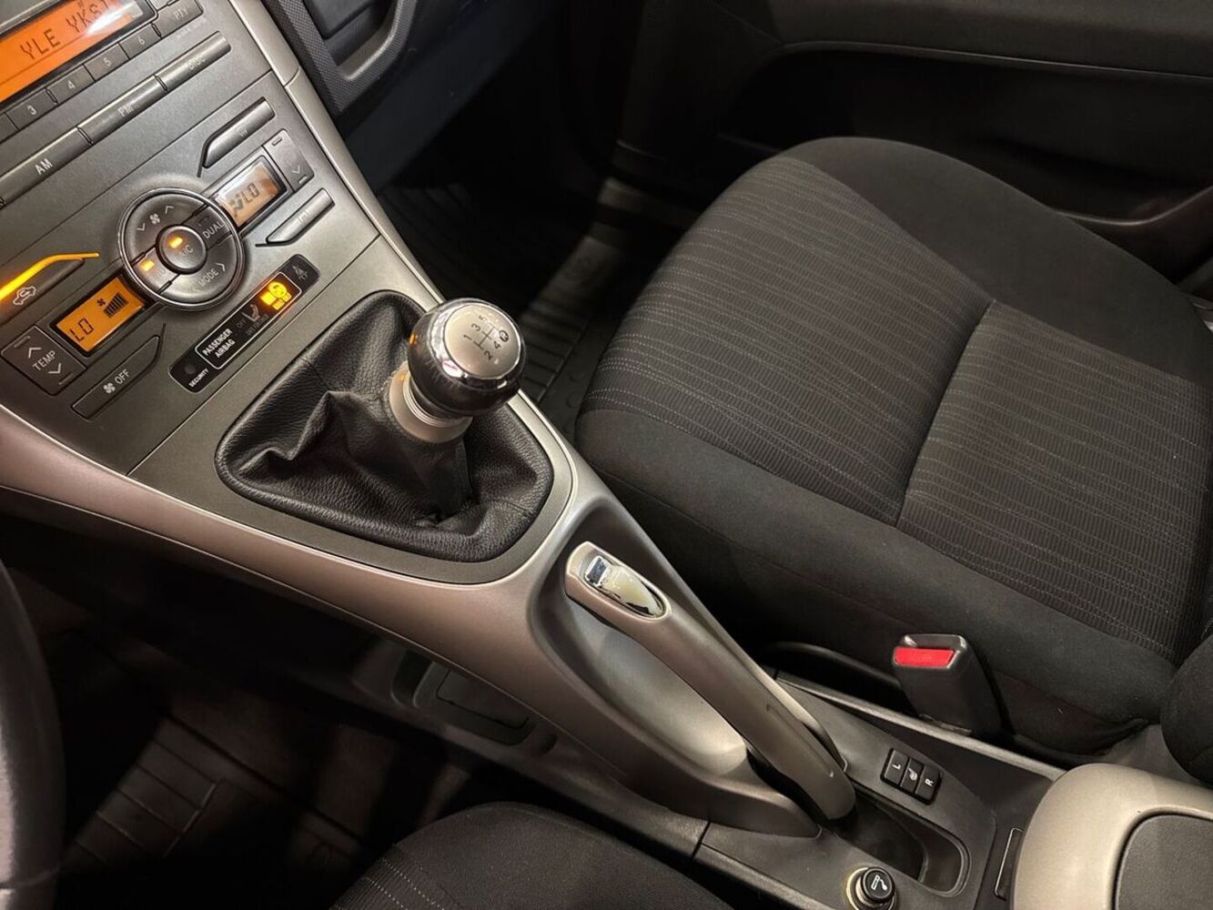 Toyota Auris vaihtoauto