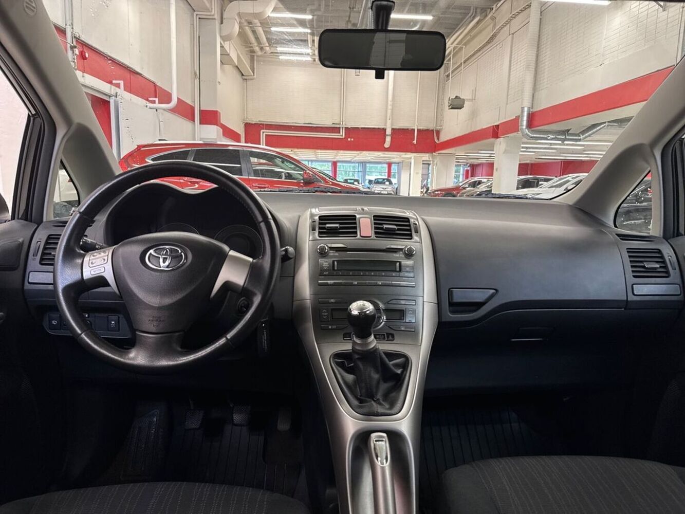 Toyota Auris vaihtoauto