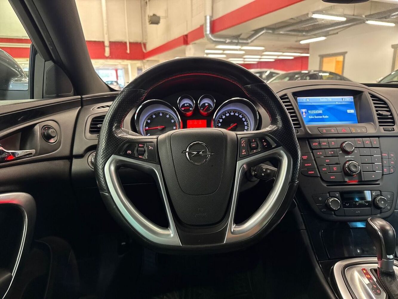 Opel Insignia vaihtoauto
