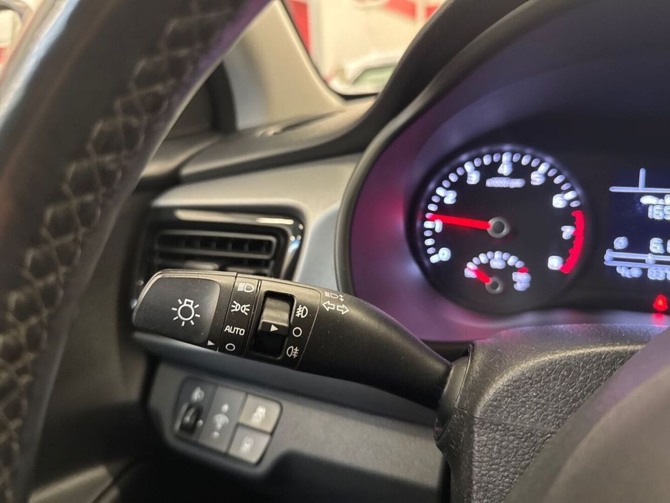 Kia Rio vaihtoauto