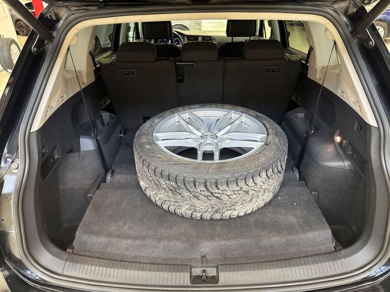 Volkswagen Tiguan Allspace vaihtoauto