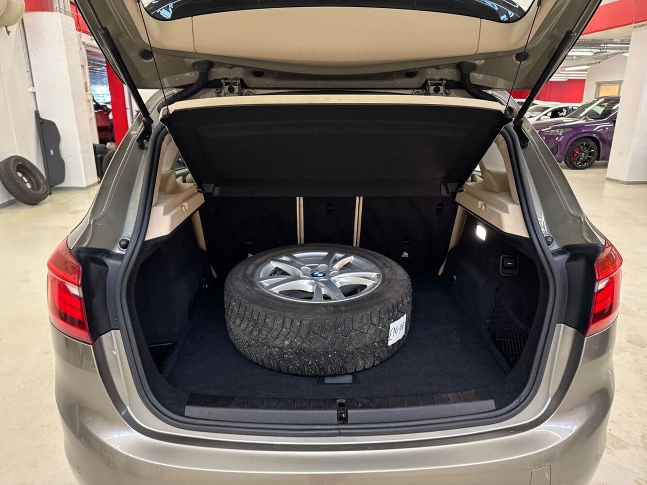BMW 218 vaihtoauto