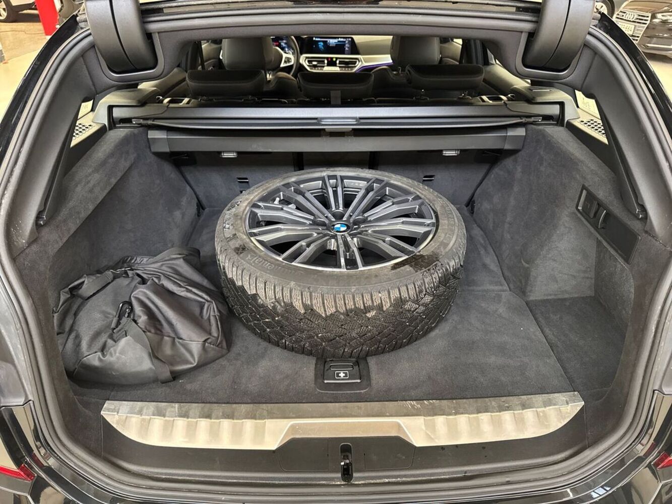BMW 330 vaihtoauto