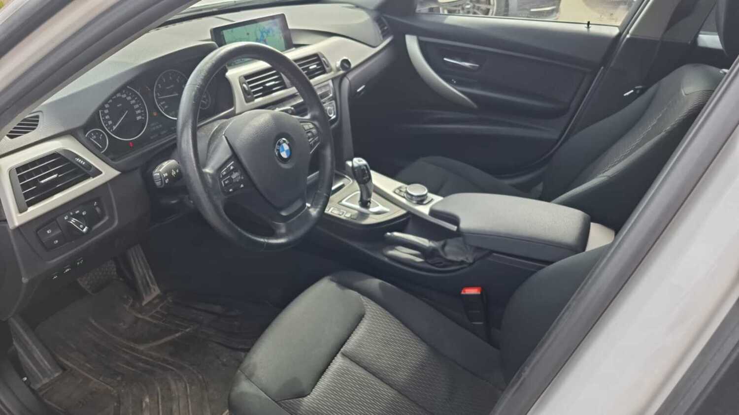 BMW 320 vaihtoauto