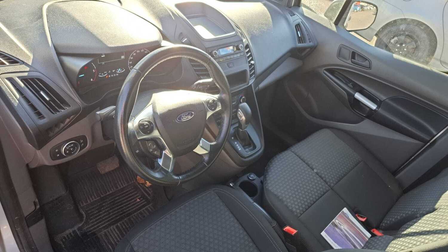 Ford Transit Connect vaihtoauto